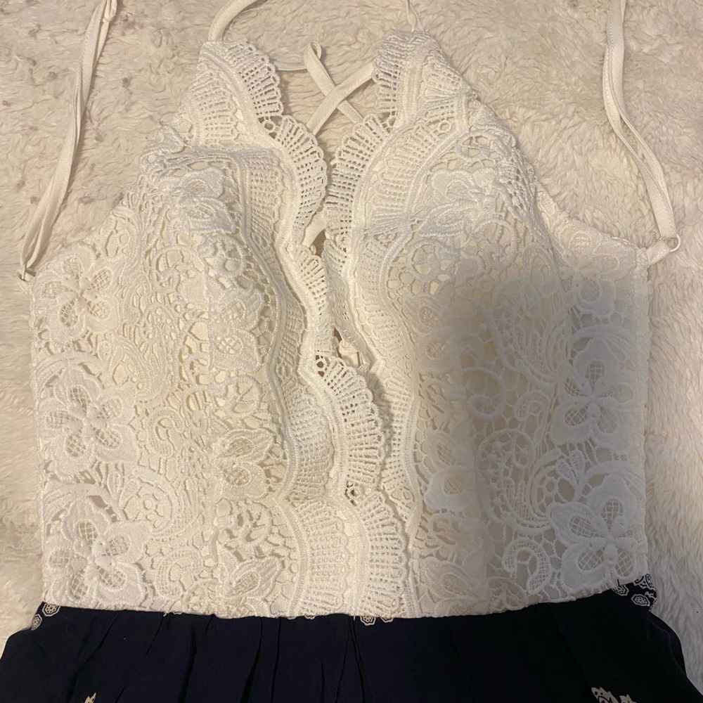 Pretty backless romper - Picture 3 of 4